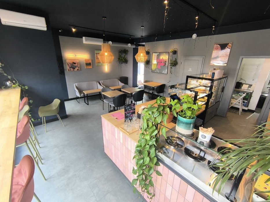 Kawiarnia, cukiernia, lokal gastronomiczny.