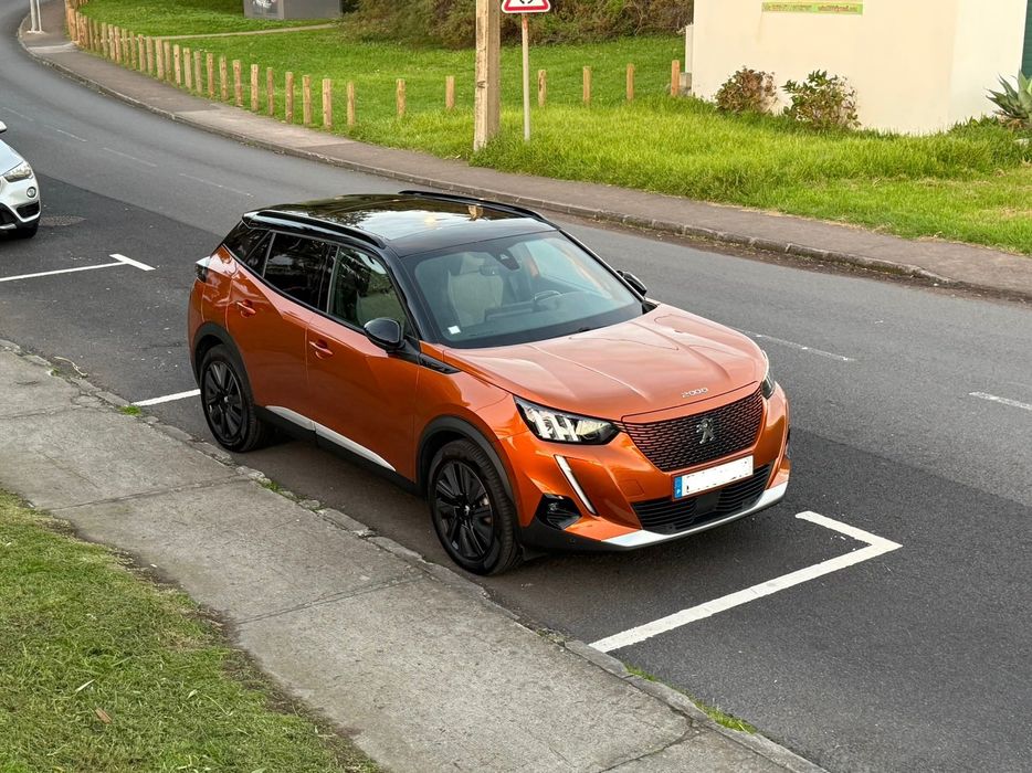 Peugeot e2008 GT - 100% elétrico