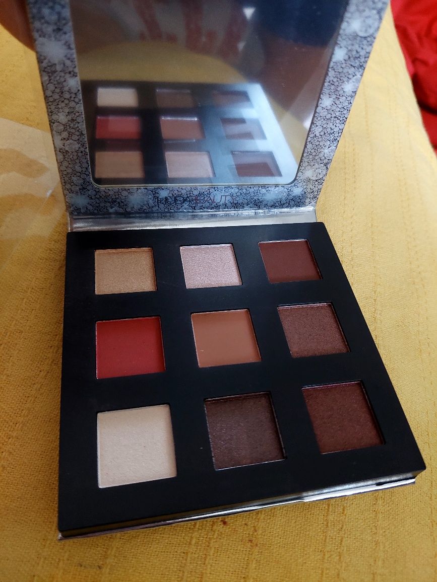 Nowa paleta cieni huda beauty