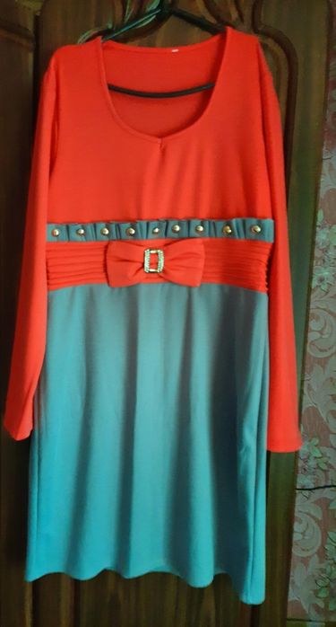 Продам сукню в гарному стані