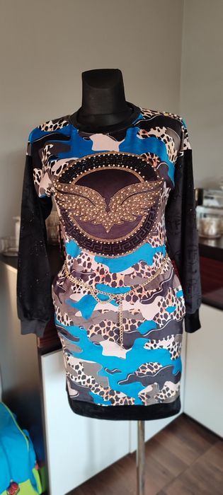 Sukienka welurowa Tatu