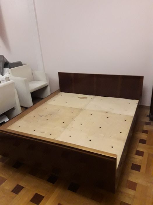 Ліжко двохспальне