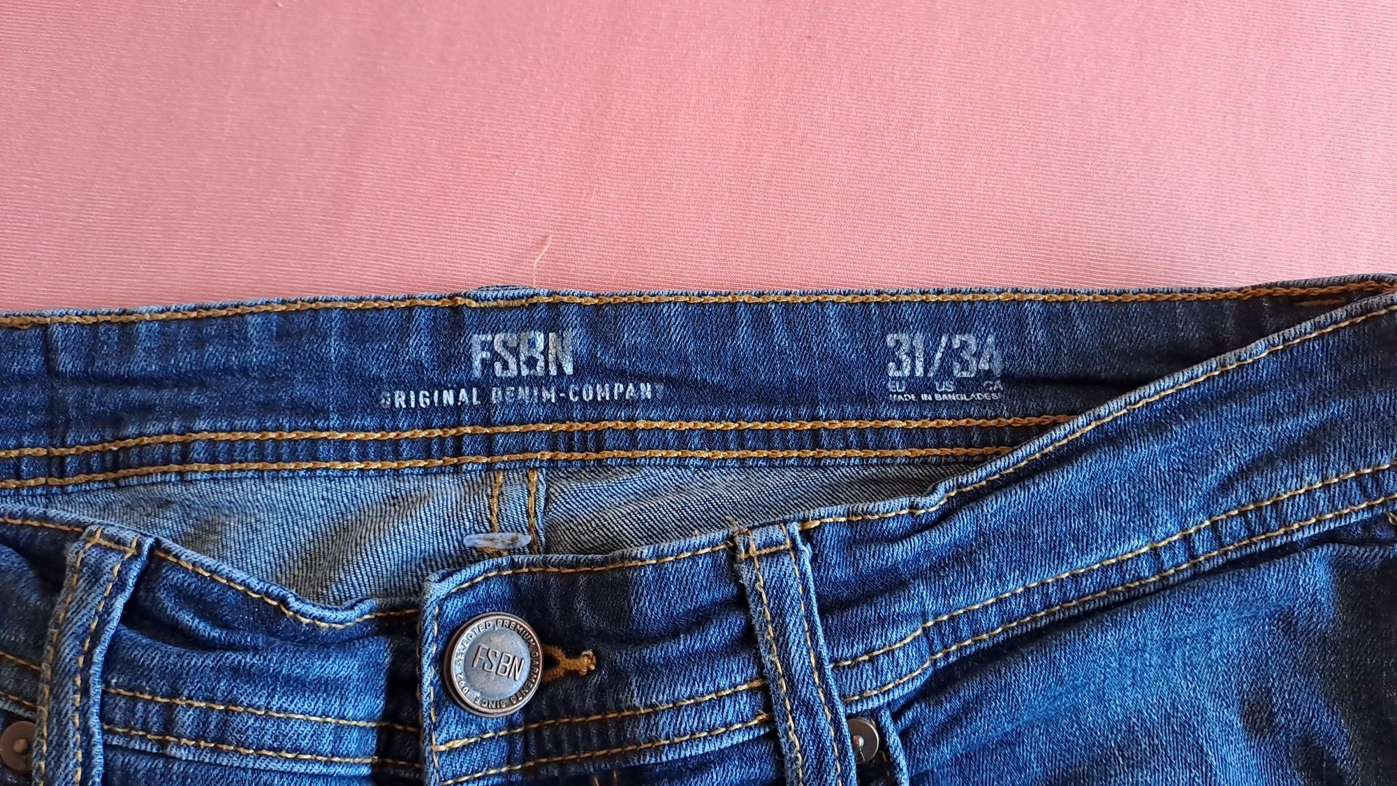 Spodnie FSBN rurki, jeans, R: 31-34 stan bardzo dobry, wysoki stan.