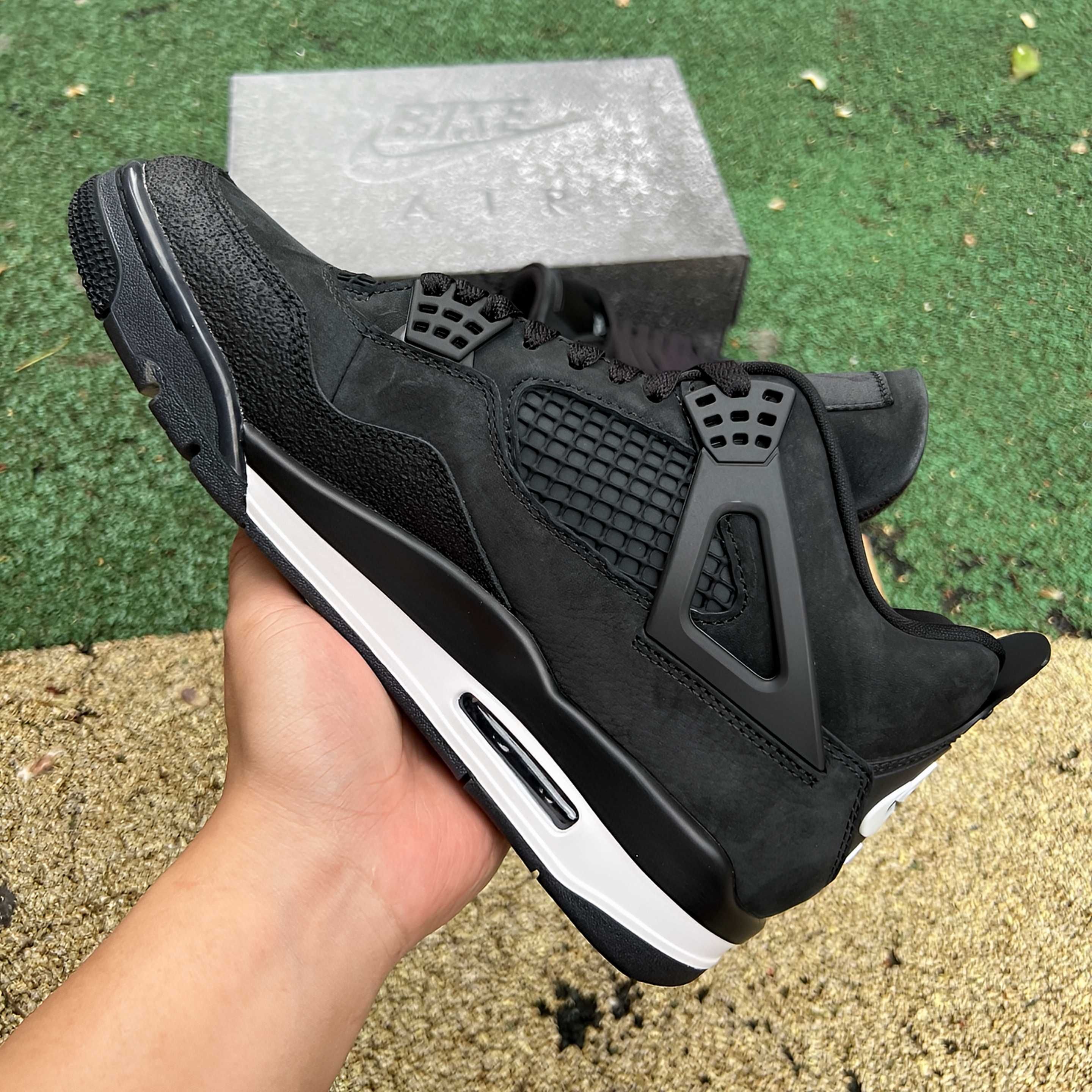 Sapatilhas Nike Air Jordan 4 Nigel Sylvester "Brick by Brick"