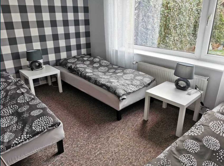 Ładny dom z wieloma pokojami 8-10 osób Poznań Malta oś Zodiak, faktura