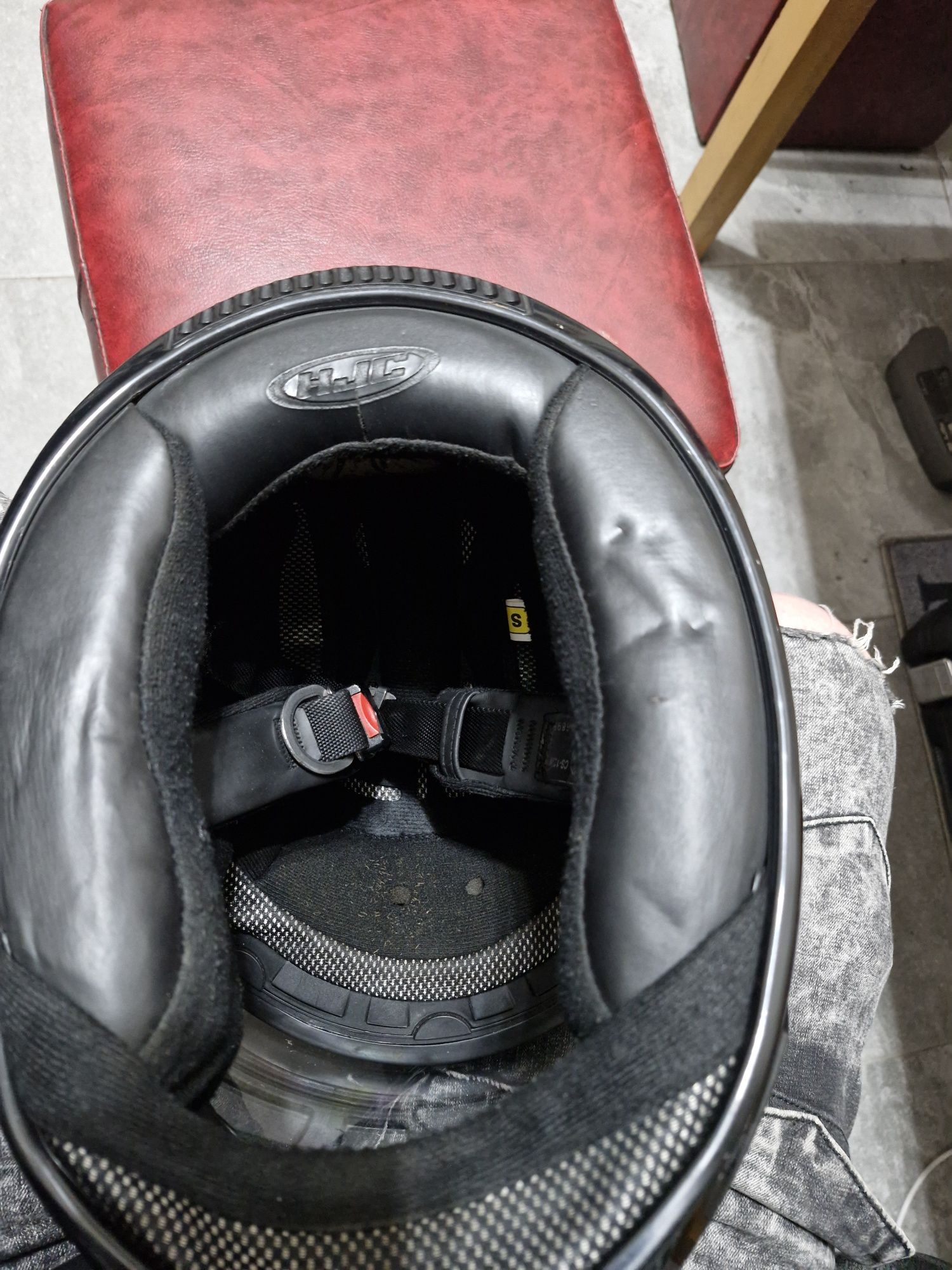 Kask motocyklowy firmy HJC