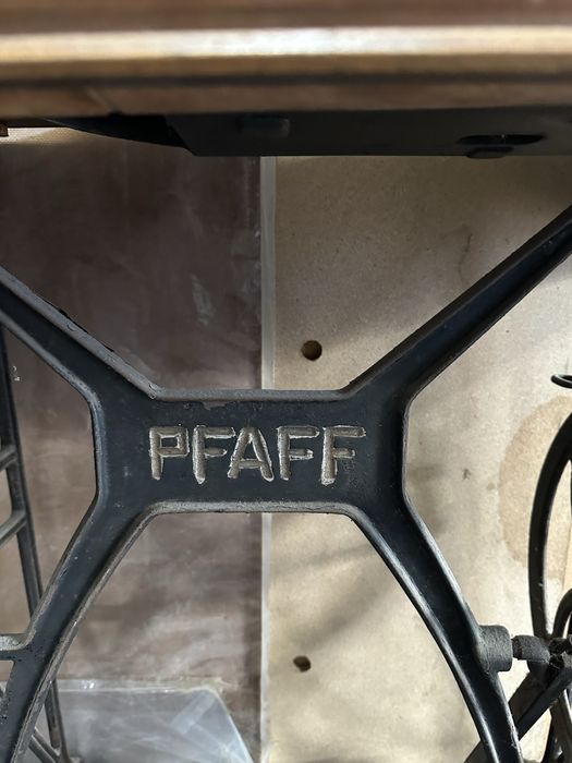 Máquina costura PFAFF