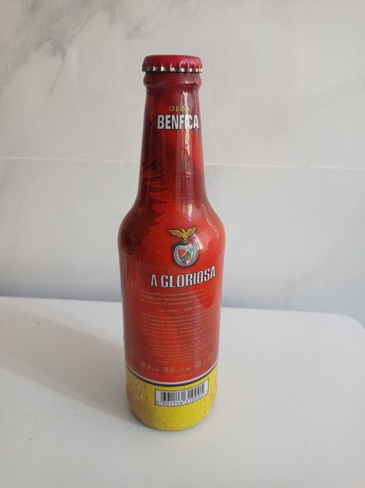 Vendo garrafa do Benfica