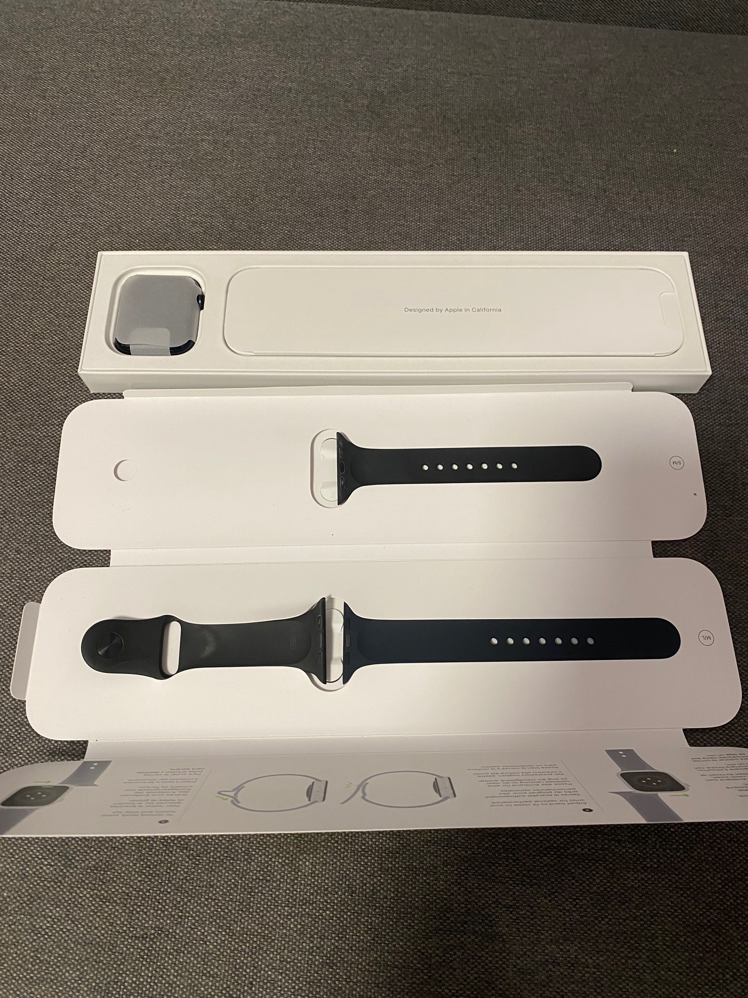Apple Watch SE 44mm (2 Gen) GPS  смарт часы в отличном состоянии