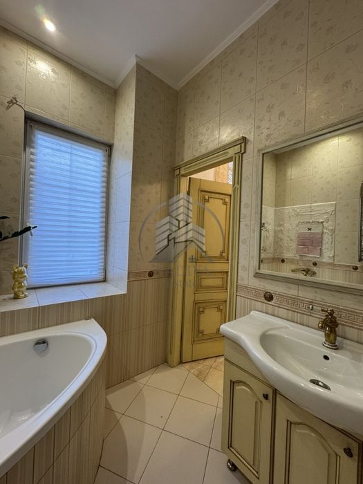 Оренда 2к квартири по вул. Огієнка СВІТЛО НЕ ВИМИКАЮТЬ!!!