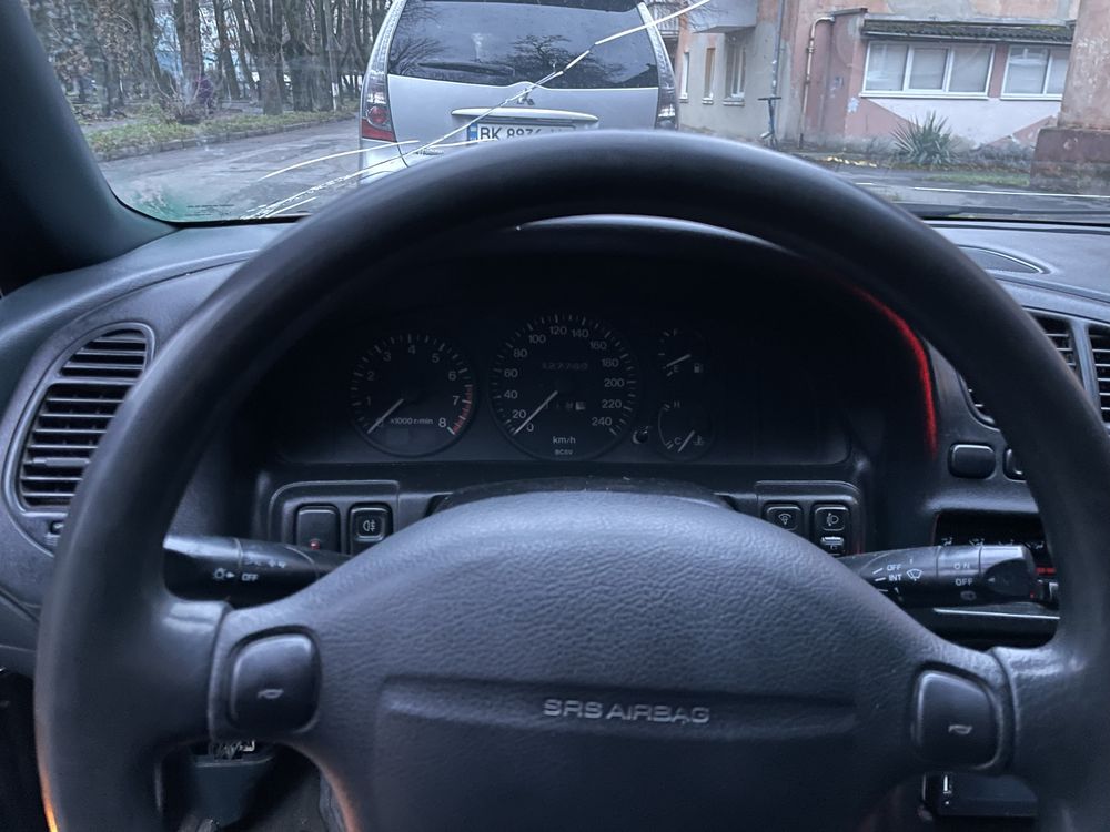 Продам Mazda 323f