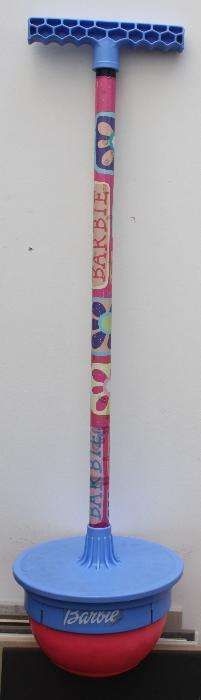 Canguru Barbie - o brinquedo desportivo perfeito para seus filhos