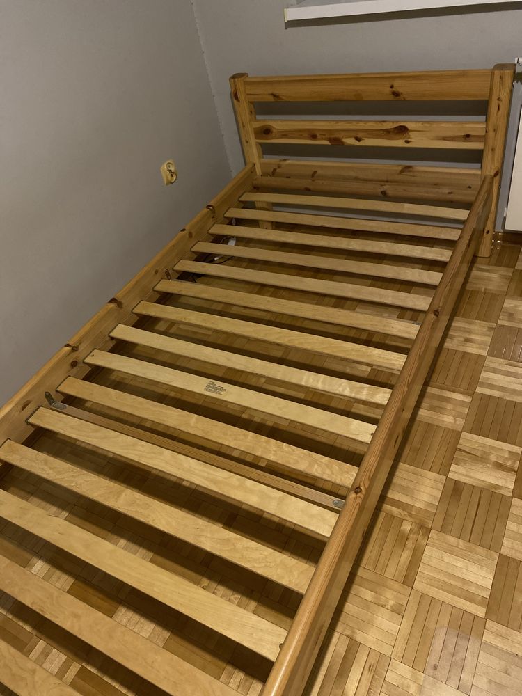 Łóżko drewniane sosnowe jedynka i szafka nocna