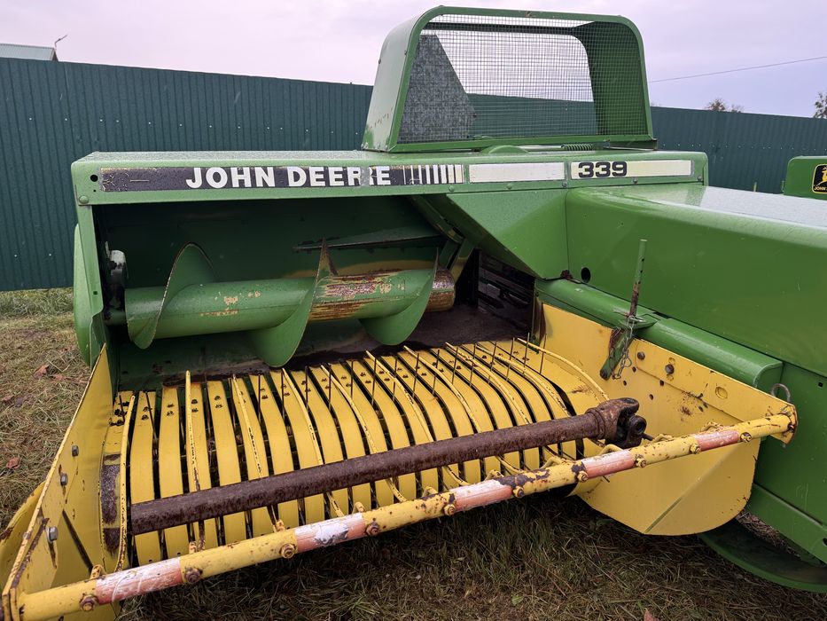 Тюковий Прес Підбирач Пресс подборщик JOHN DEERE 339 (як 330,332,336)