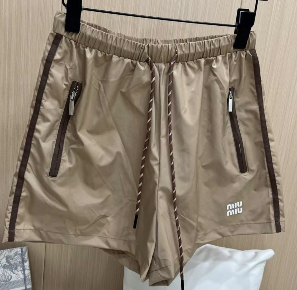 Костюм с шортами в стиле miu