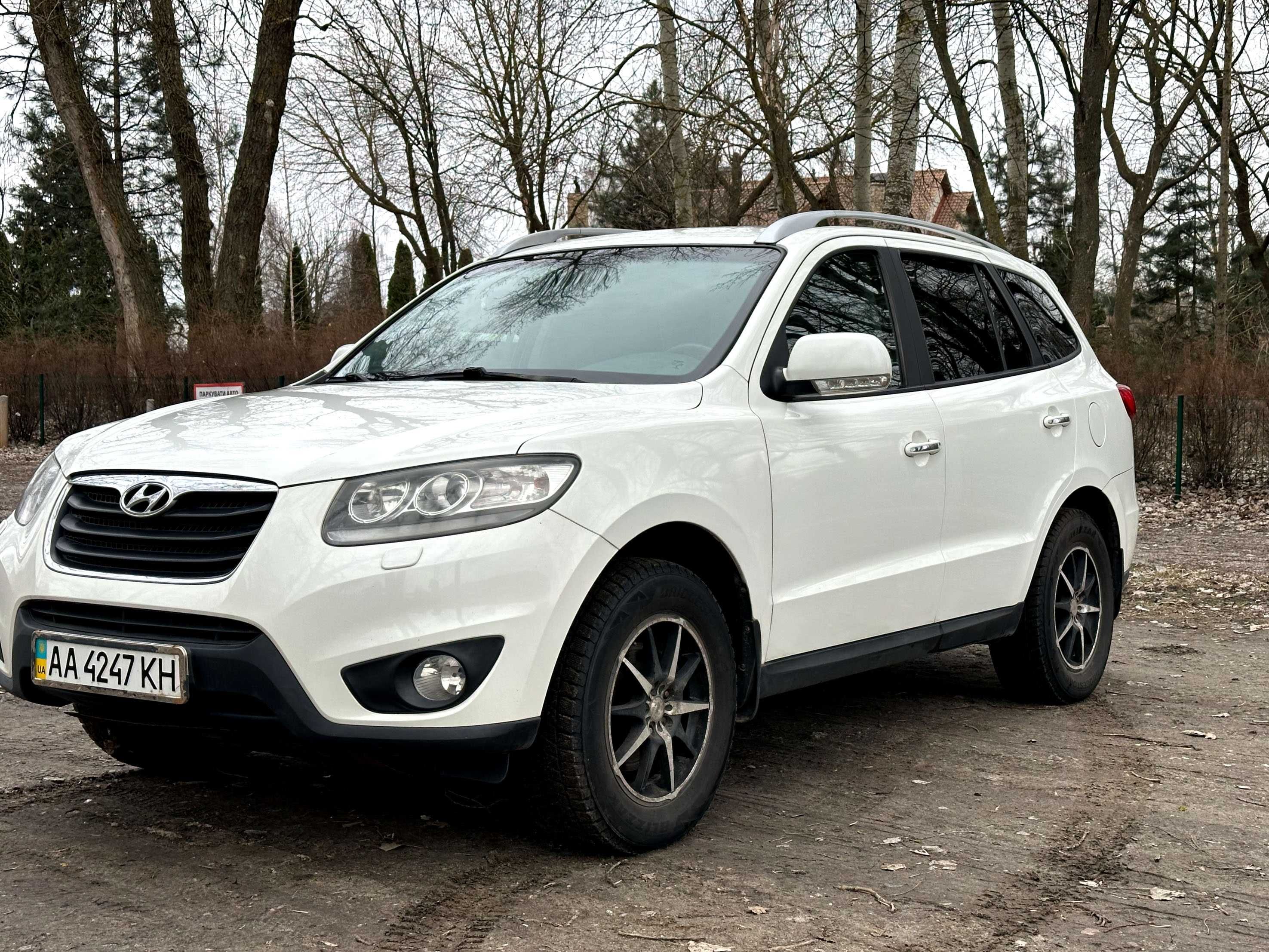 Hyundai Santa FE 2011, Дизель 2.2L, 7 місць, Кожа чорний салон