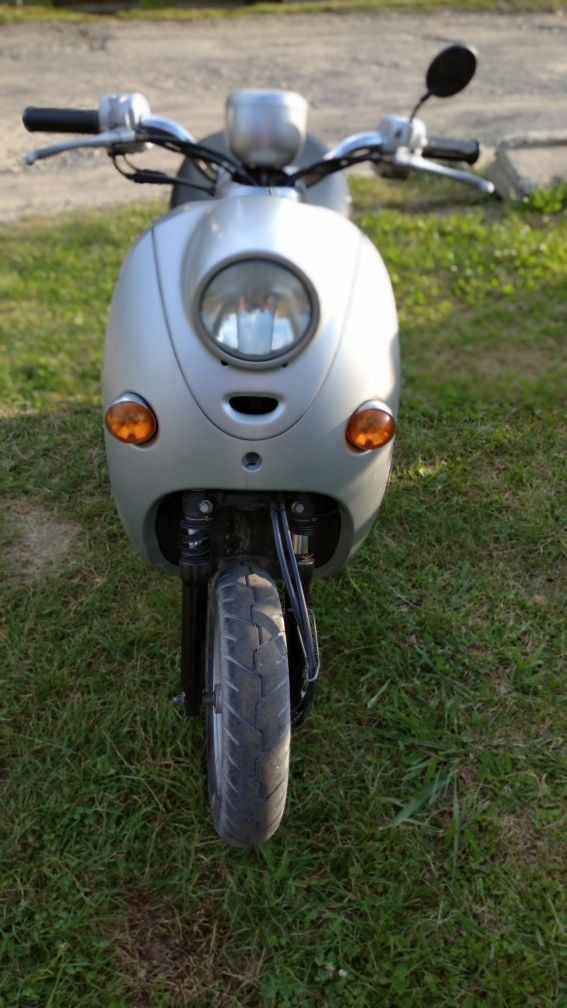 Скутер Yamaha Vino 4т