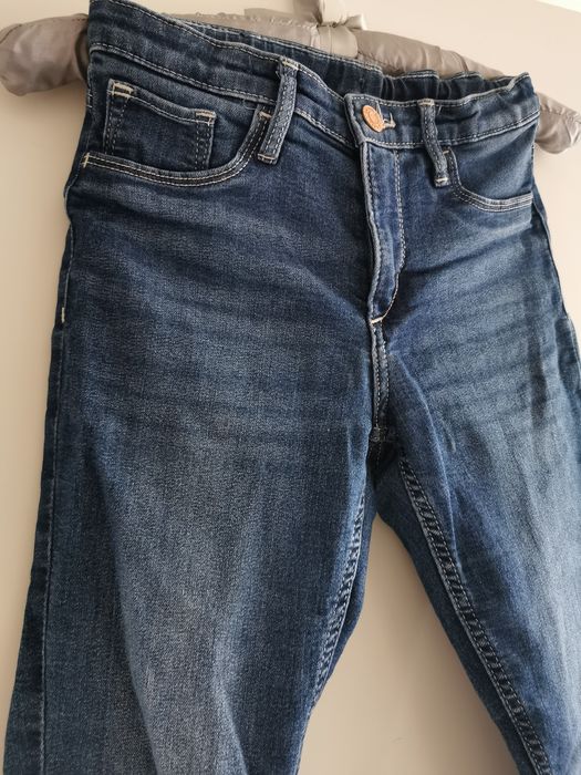 Ciemne jeansy Skinny Fit z H&M rozm. 152