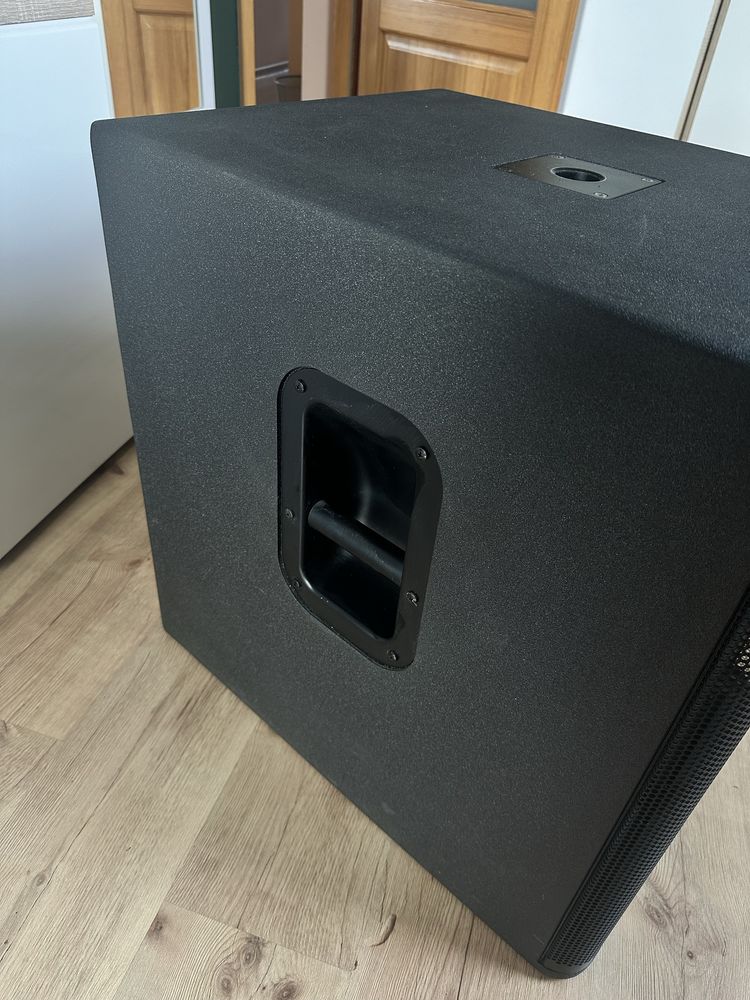 Subwoofer Yamaha dxs15 czarny stan idealny z pokrowcami cena za sztuke