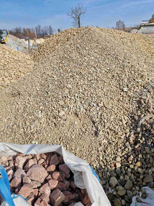 Земля. Чорнозем. Торф. Цемент. Грунт родючий, на підсипку.Маніпулятор