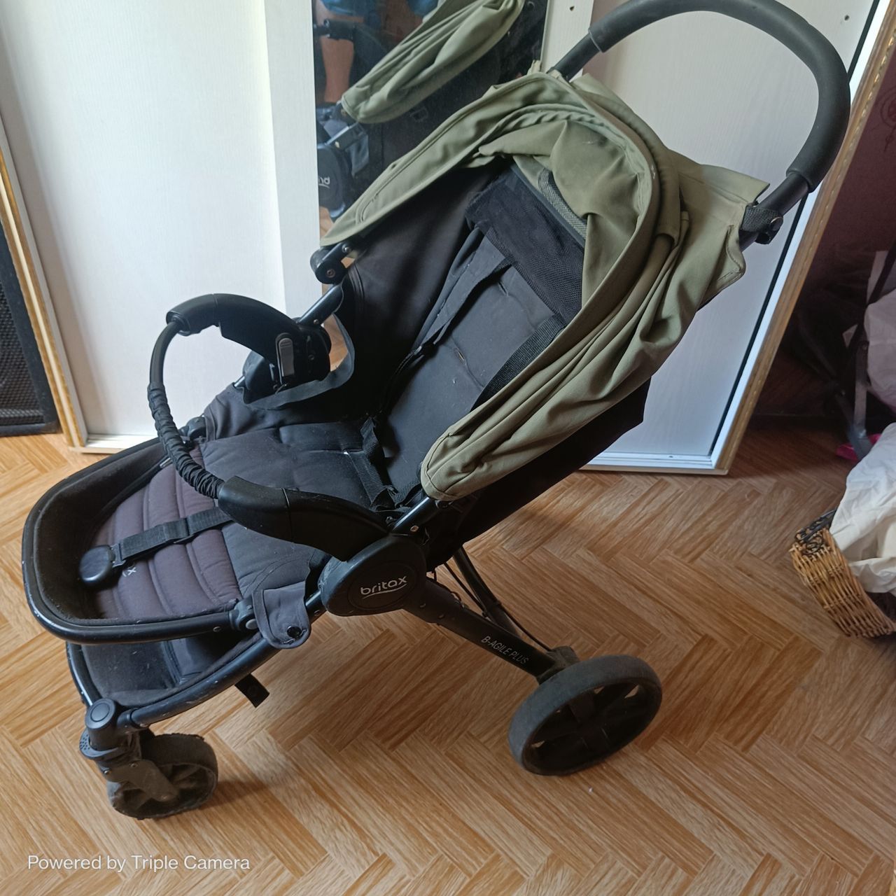 Прогулочная коляска