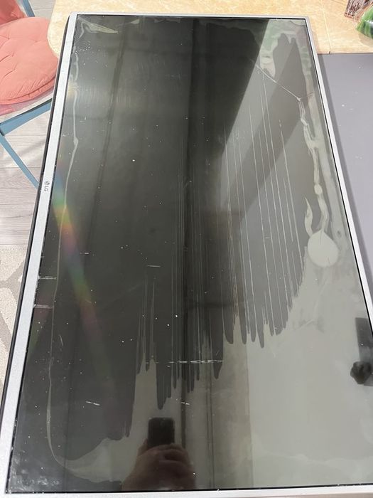 ТВ смарт LG 43LH560V на запчасти 97*57 см