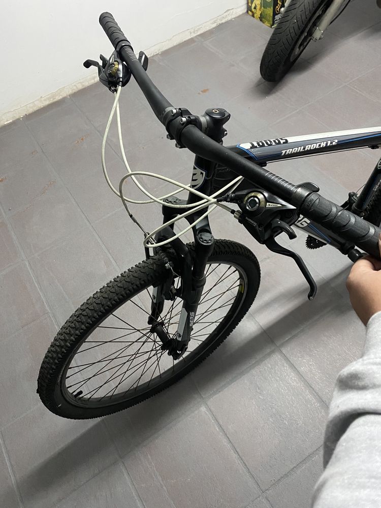 Bicicleta berg trailrock 1.2