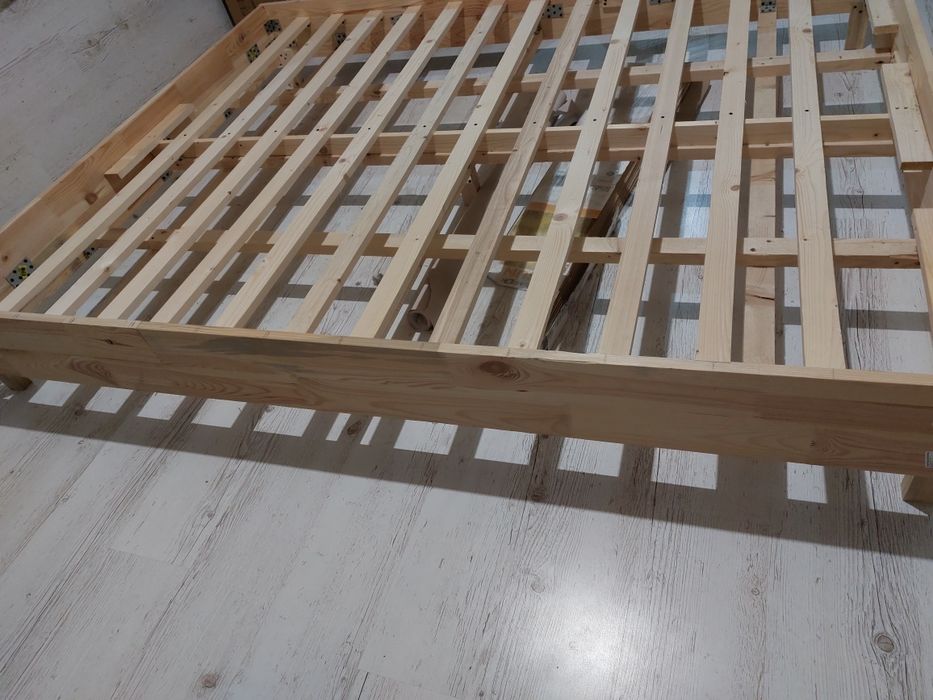 Продам кровать 2м на 1.8