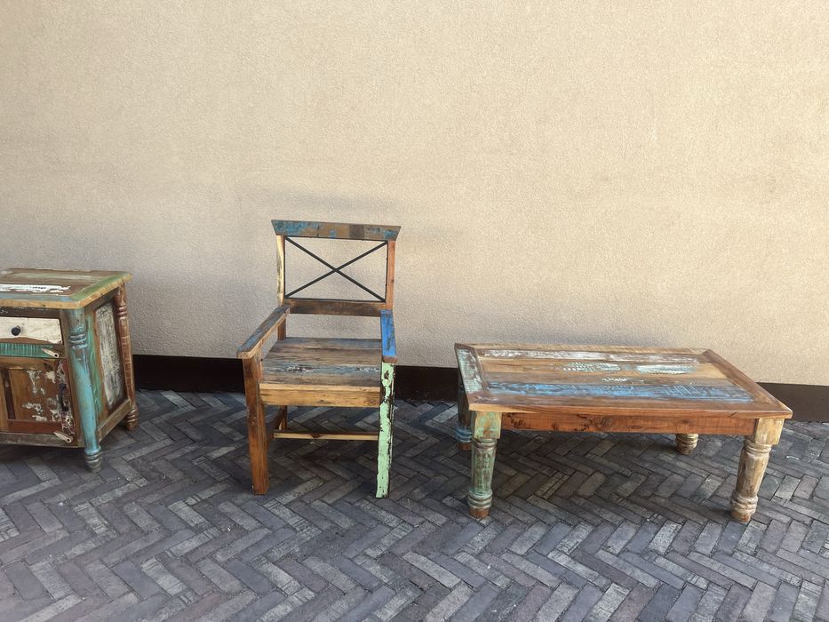 Zestaw mebli firmy kolonialmoebel24.de