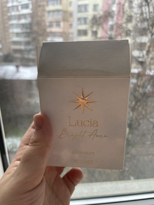 Туалетна вода Lucia oriflame