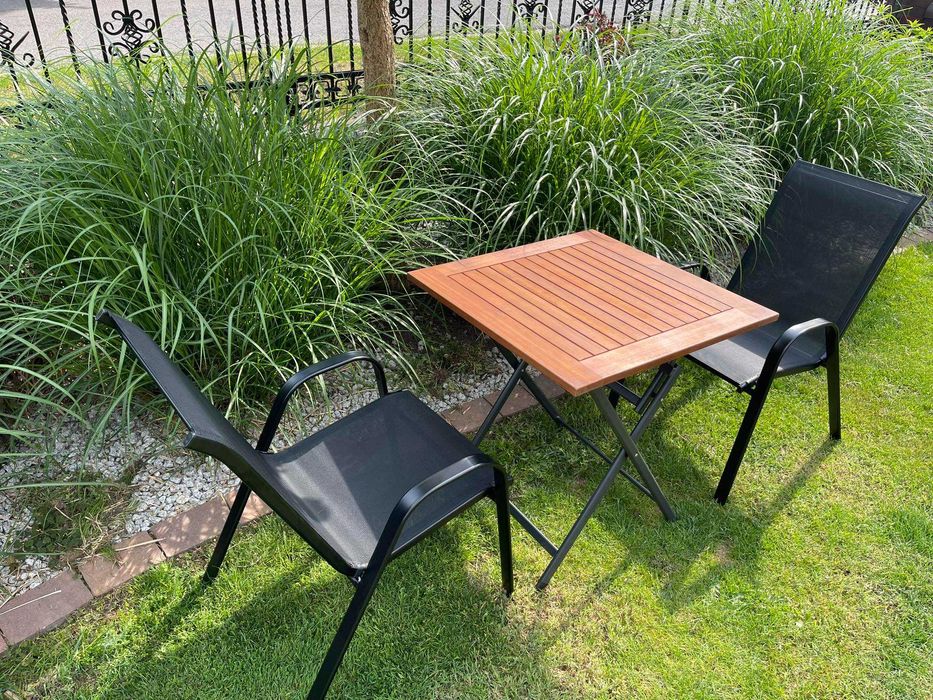 Zestaw Ogrodowych Mebli Stół i 2 Krzesła Piękne i Solidnie Wykonane!!