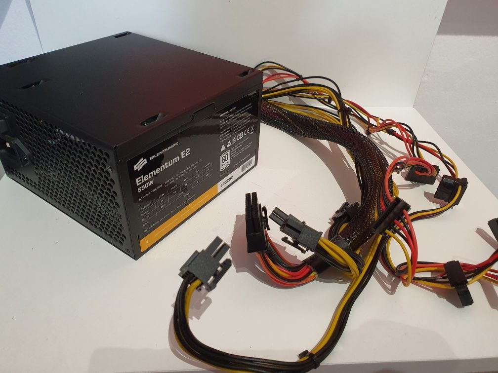 Zasilacz silentiumpc elementem E2 550w