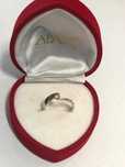 Złoty pierścionek APART z diamentem 14k 2,77g 0,16ct SI2 H-I roz. 14
