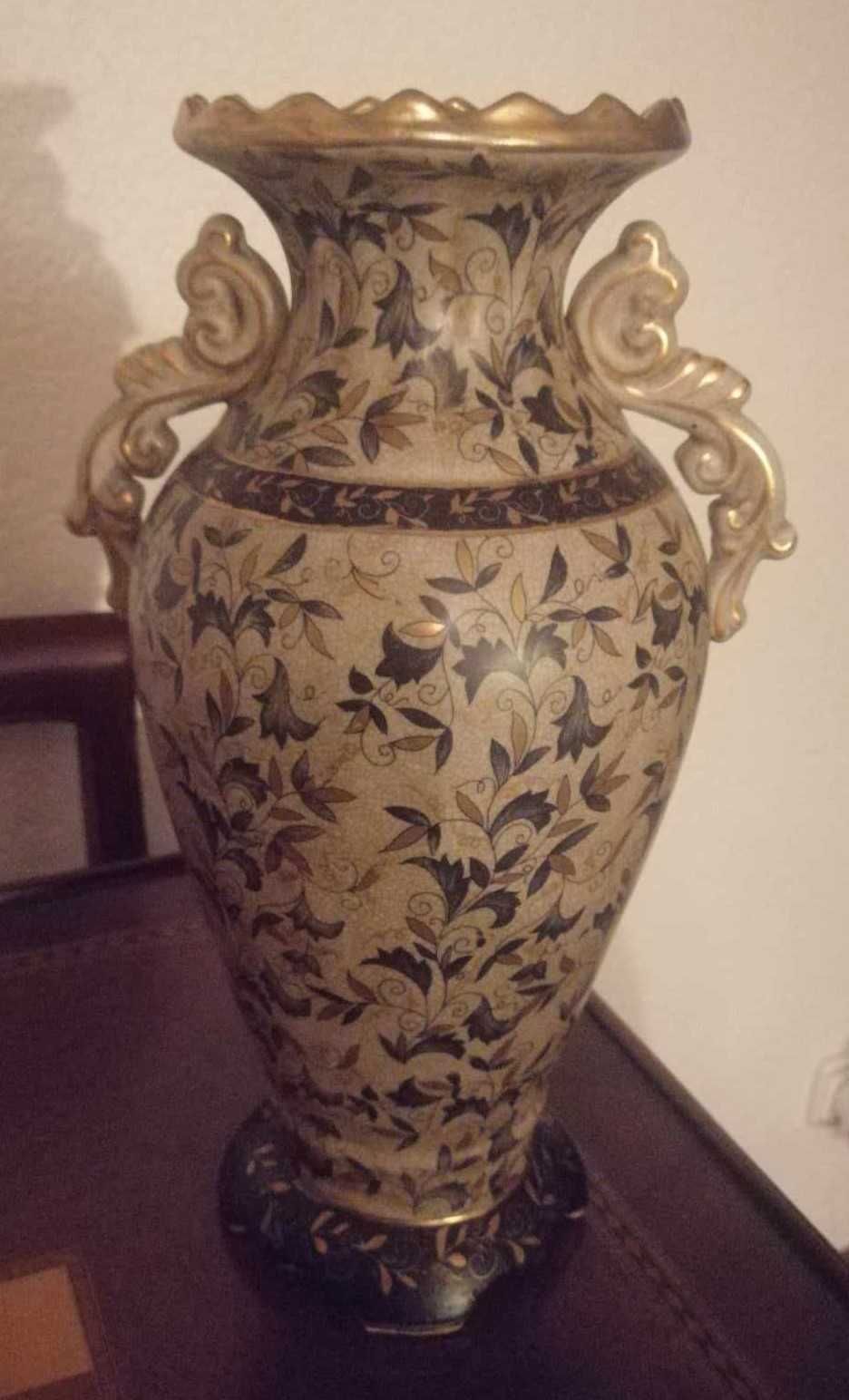Antiga Jarra/ânfora em porcelana azul prússia e dourado