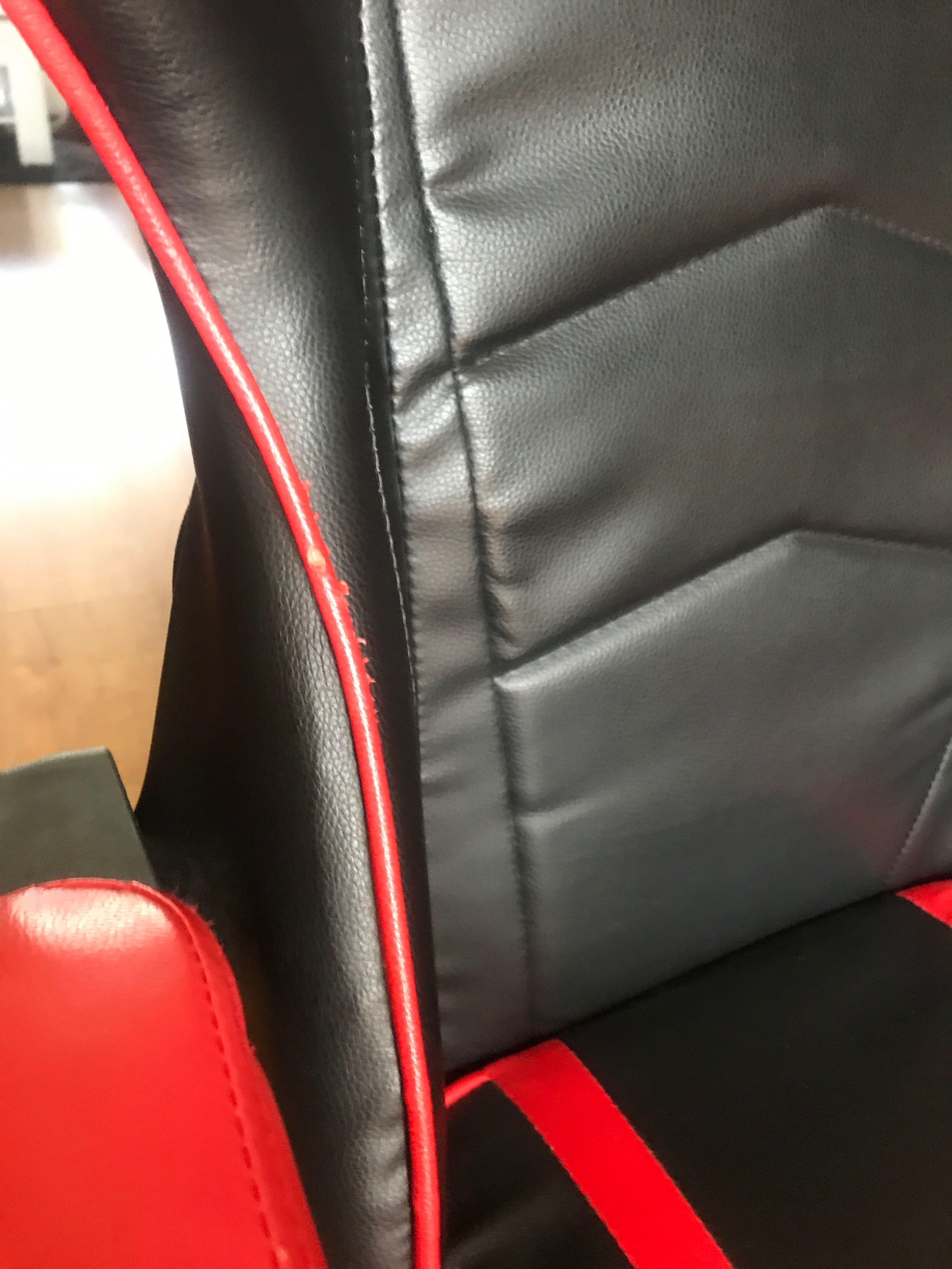 Fotel krzesełko gamingowe na kółkach podnózek