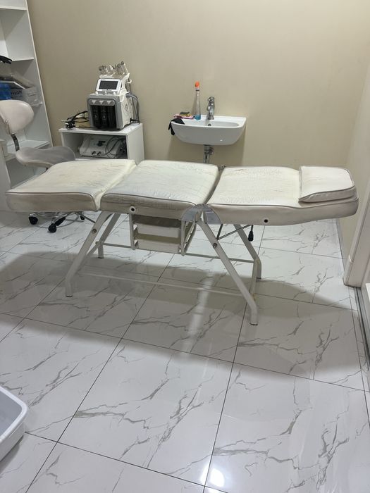 Продам кушетку косметологическую