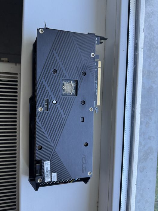 Asus 5600 XT 6GB відеокарта видеокарта