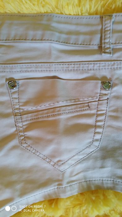 Короткие женские шорты