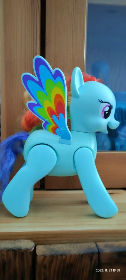 Skacząca Rainbow Dash