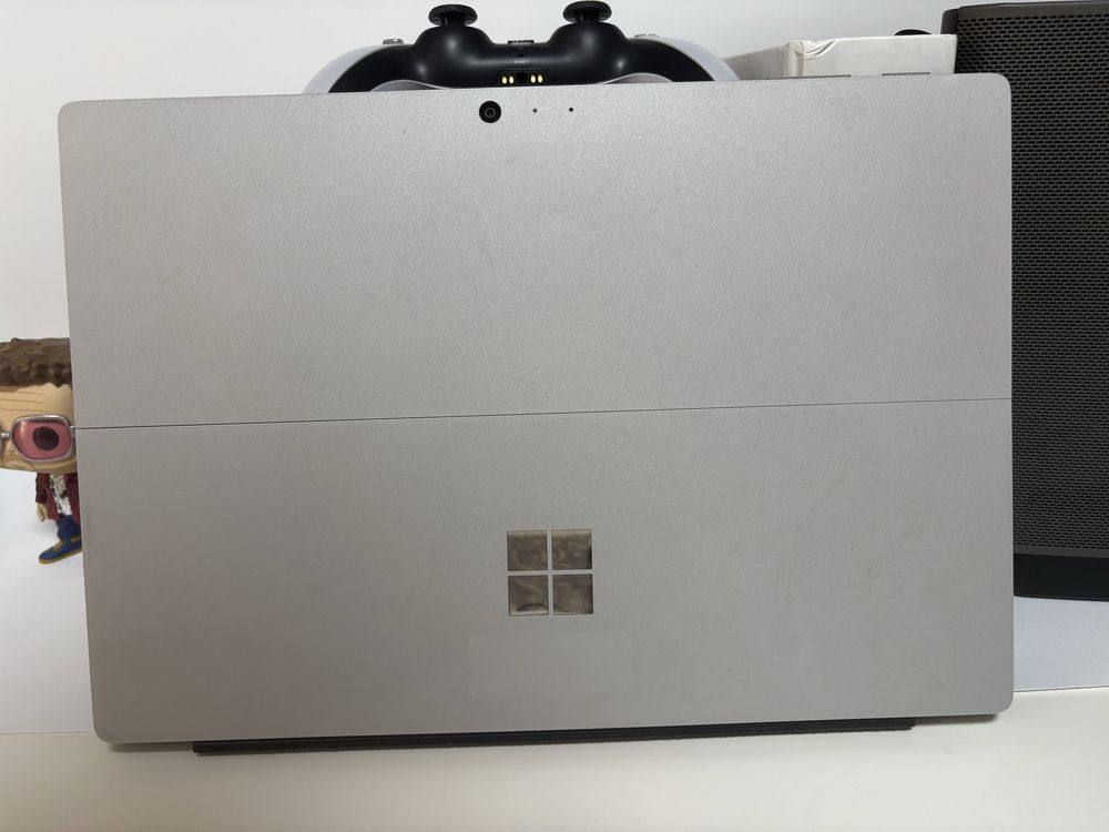 Планшет-ноутбук Microsoft Surface Pro 4 12.3" 3k IPS i5-6300U 8/256Gb