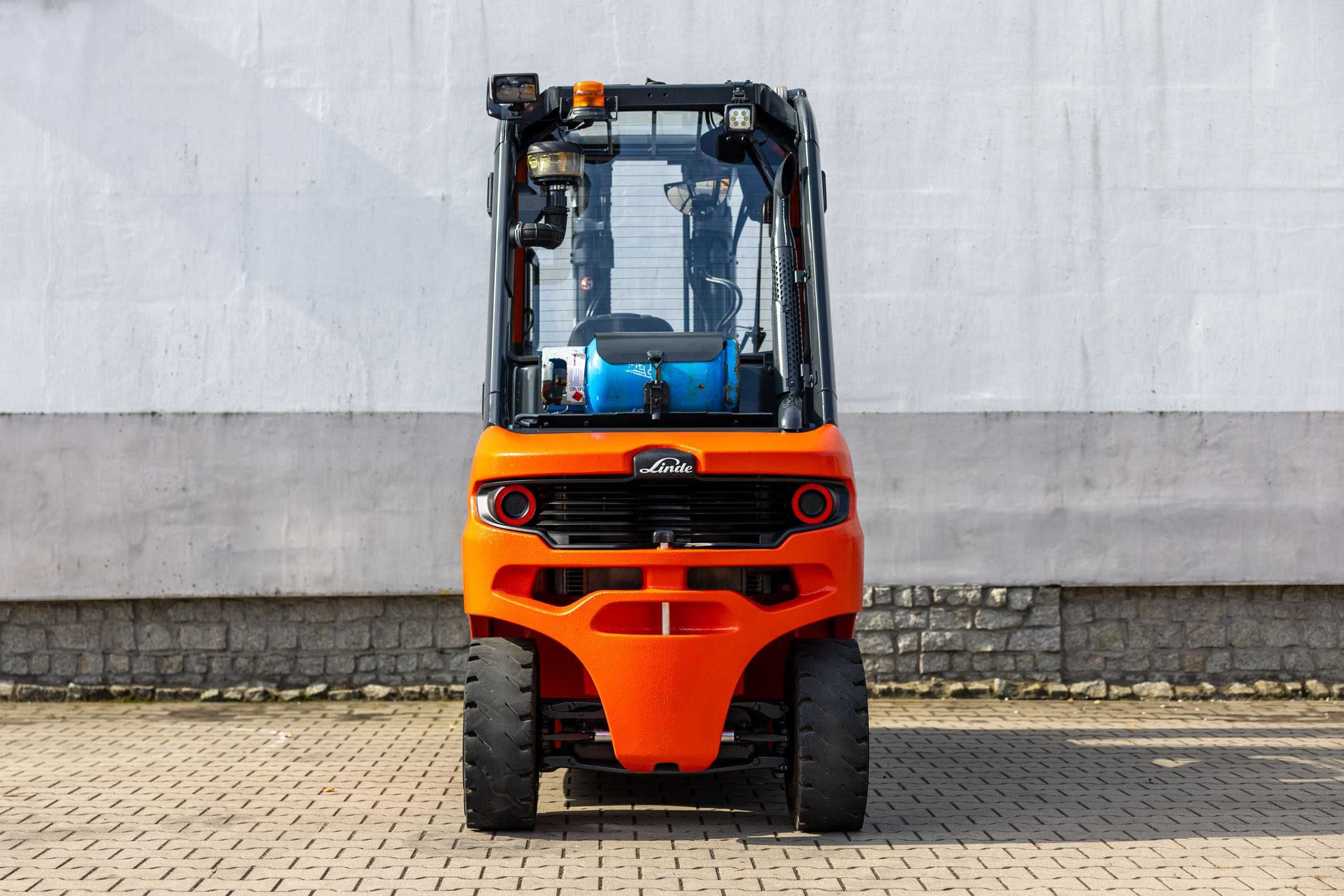 Wózek widłowy LINDE H30T-01, 2021, niski przebieg - 3956mth!