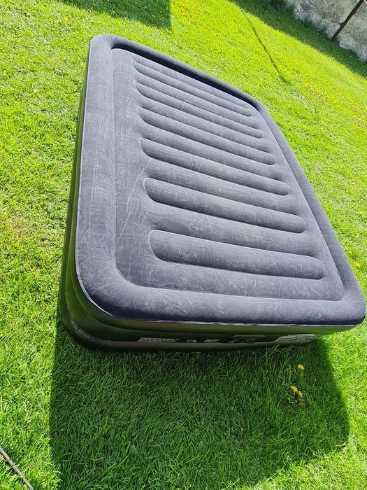 Łóżko dmuchane samopompujące
