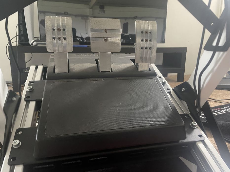 Volante T-GT COMO NOVO