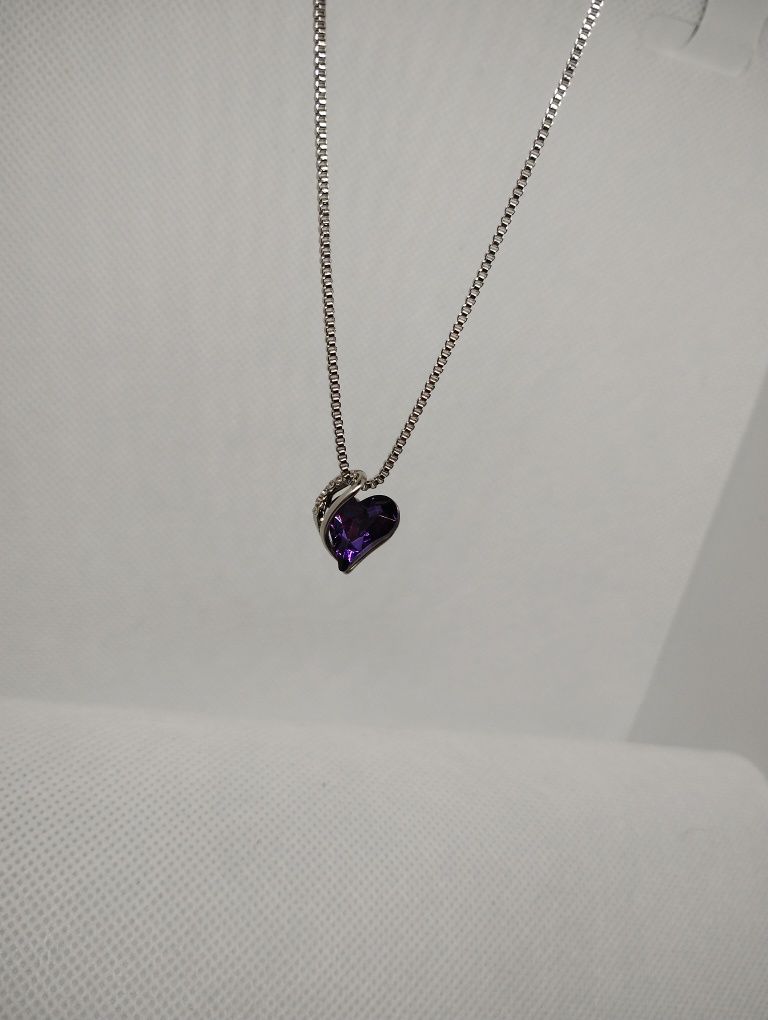 Kryształowe serce łańcuszek z zawieszką fiolet srebrny