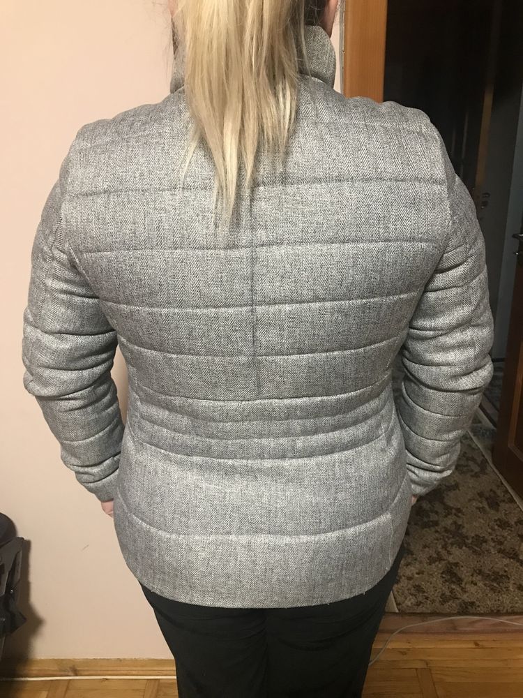 Жіноча куртка