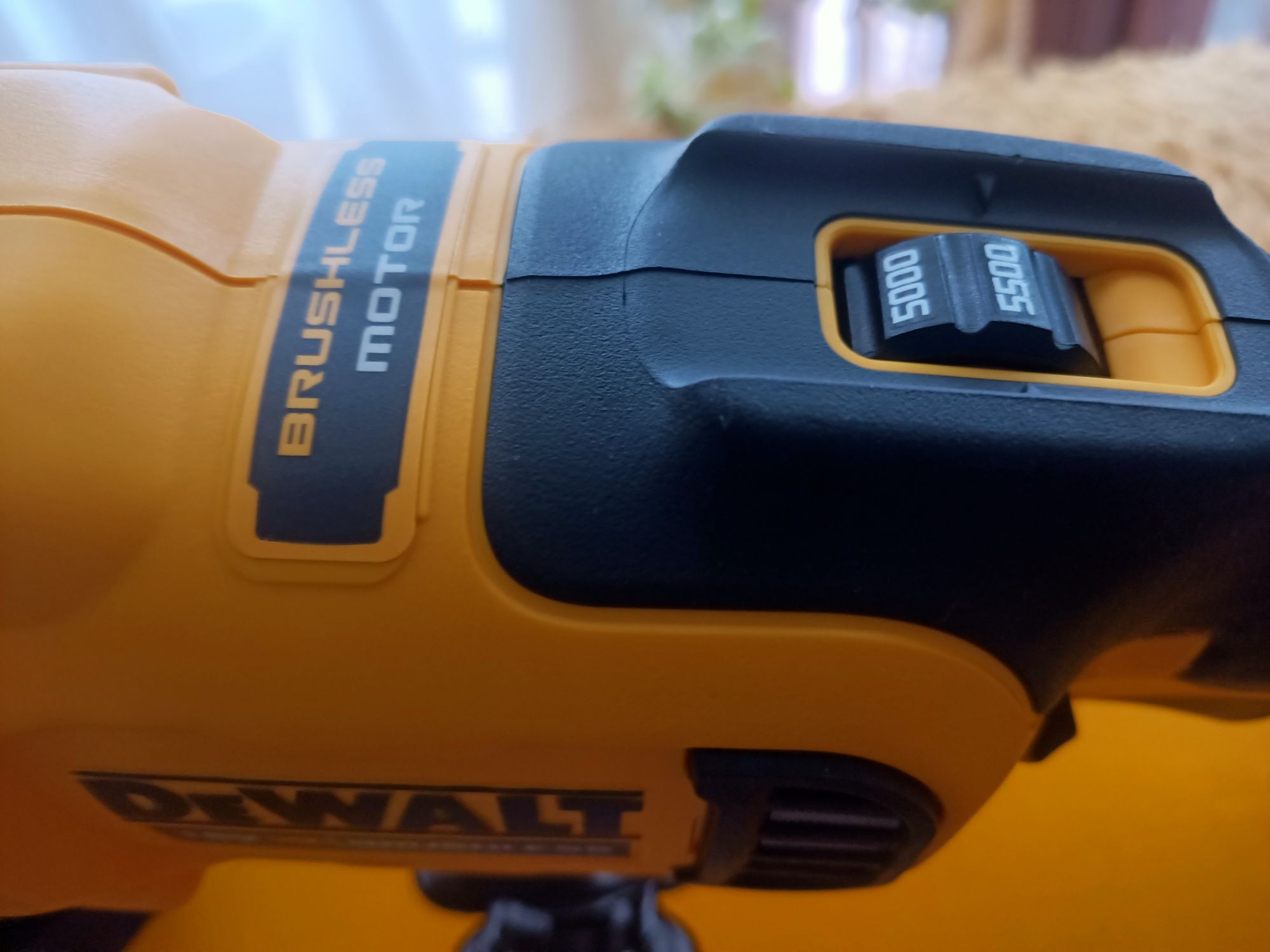 Nowa24rok polerka DeWalt dcm848n
