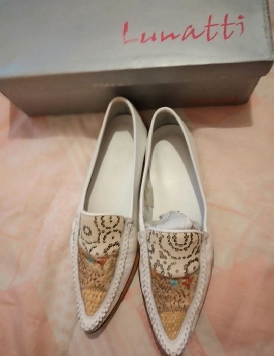 Sapatos tamanho 37  marca Lunati