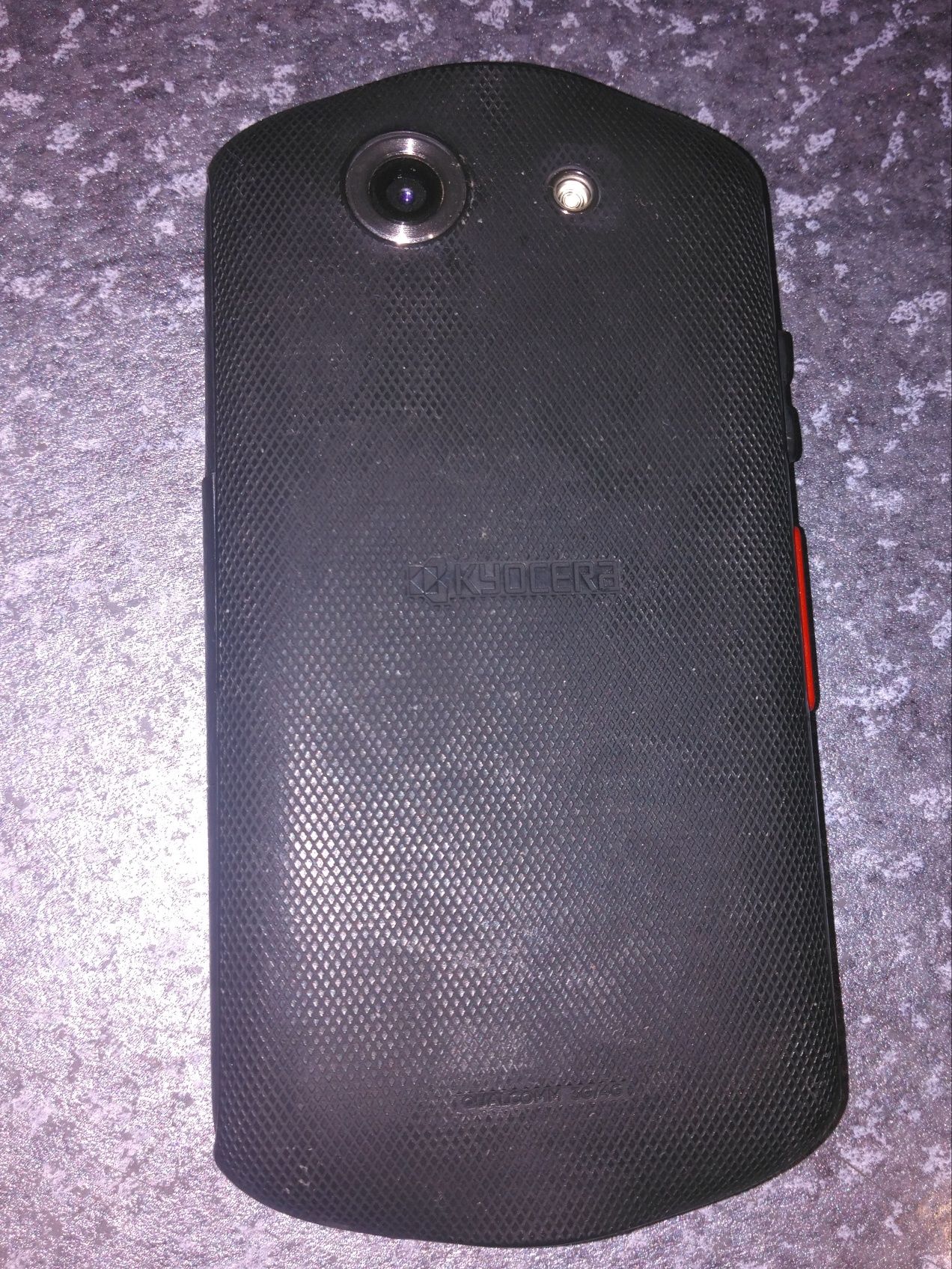Захищений смартфон Kyocera E6560 2/16 гіг