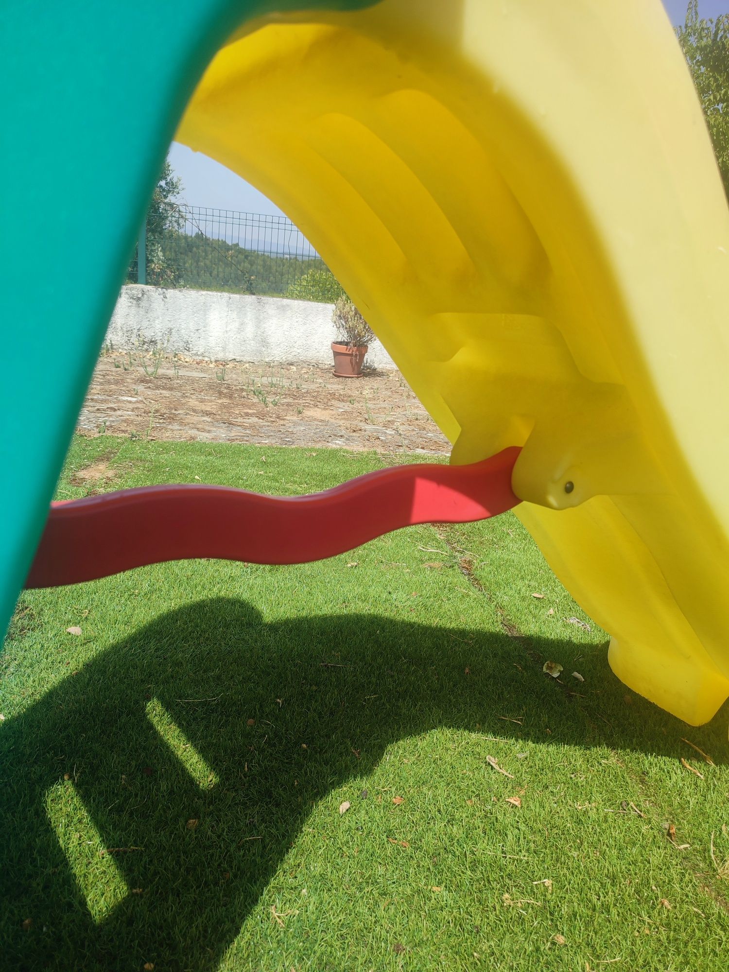 Escorrega infantil jardim Little Tikes