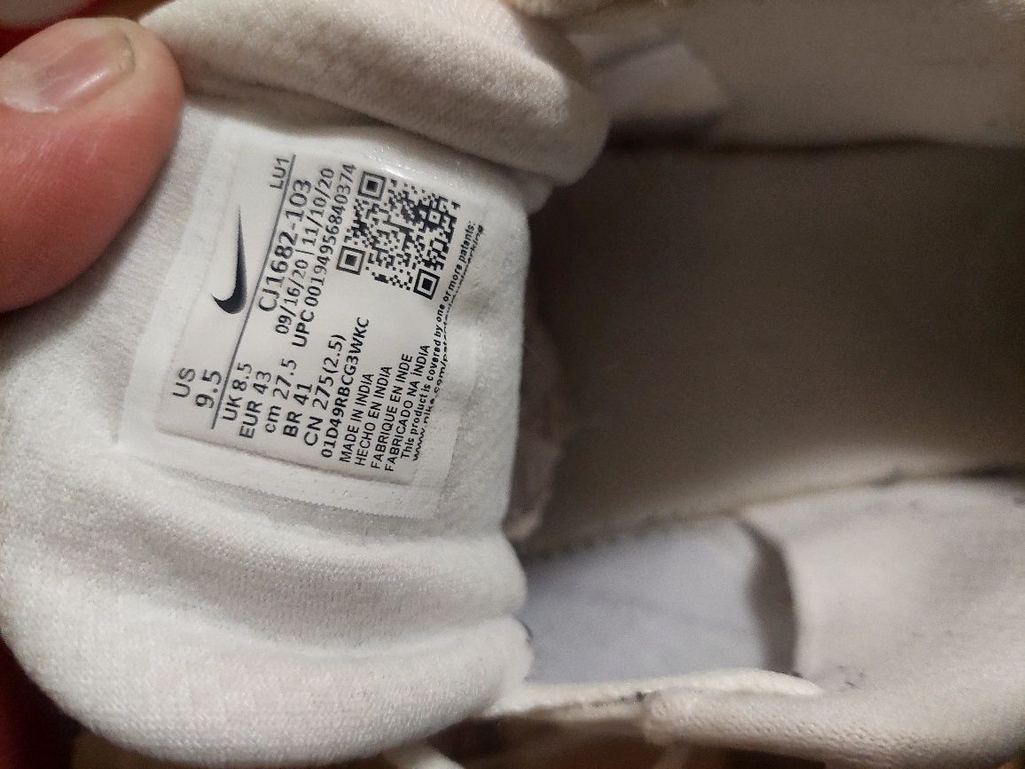 Фирменные кросовки Nike